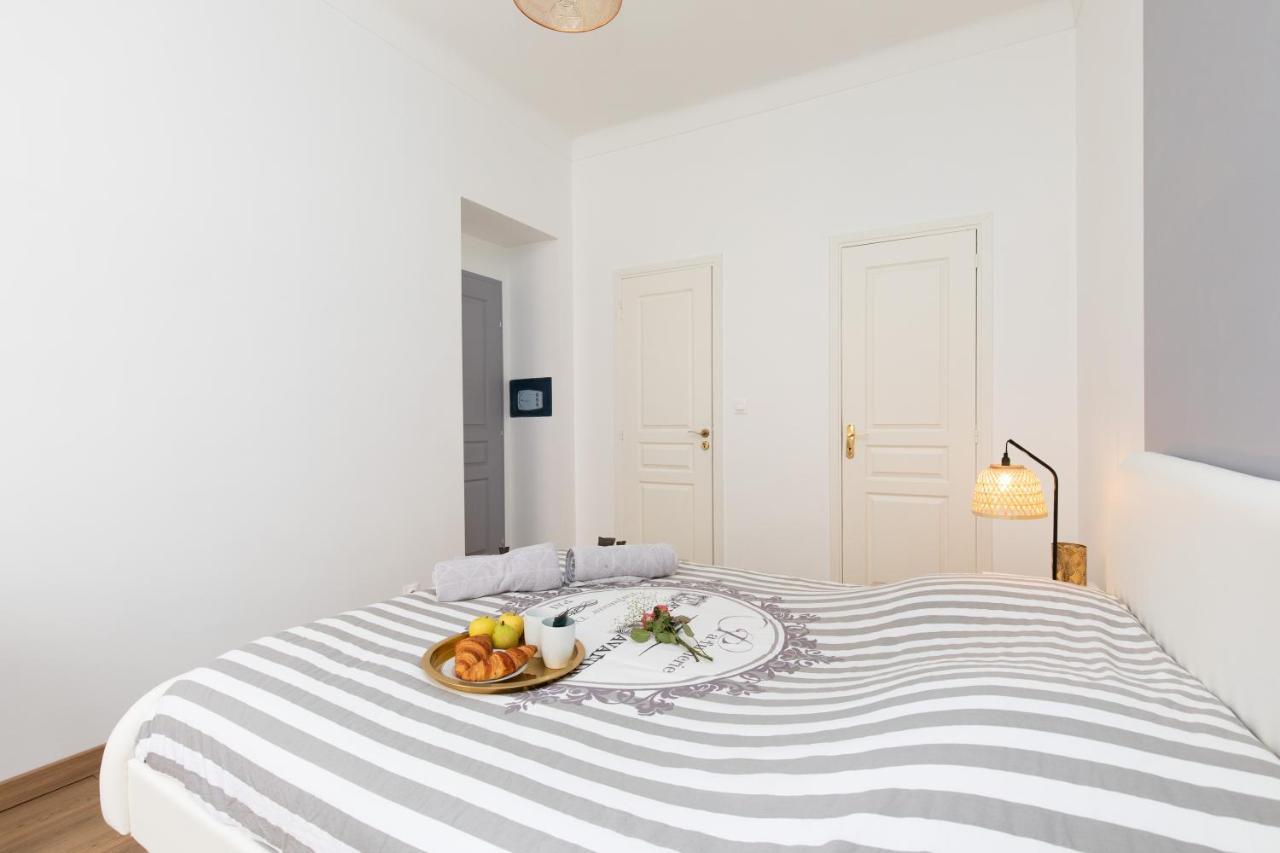 2 Rooms Apartment, Near The Sea And Local Market 戛纳 外观 照片